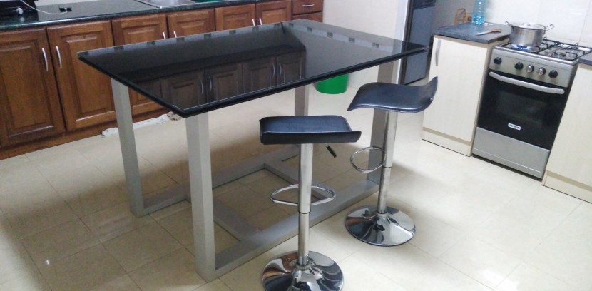 Venda Mesa de cozinha tipo ilha c/Bancos reguláveis