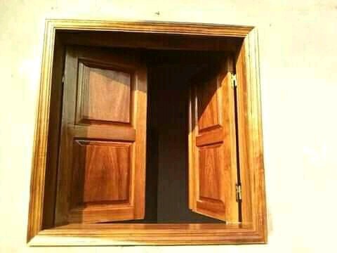Venda Fizemos portas e janelas de madeira nacional
