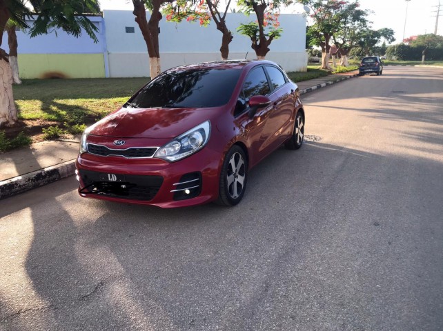 Venda Vende-se este Carro de marca kia Rio