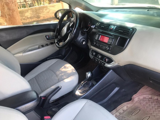 Venda Vende-se este Carro de marca kia Rio