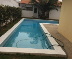 A venda Vivenda T4 + Anexo e piscina privativa sem mobília no condomínio Flami...