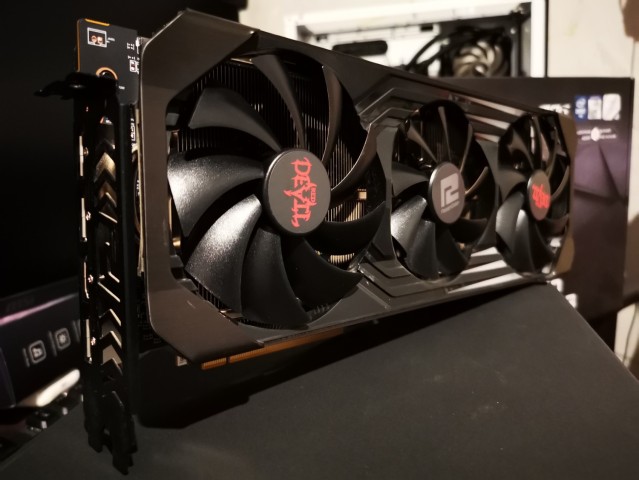 Venda RX 6700XT 12GB