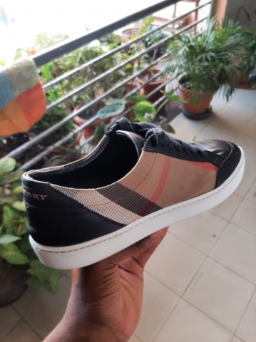 Venda Ténis Burberry