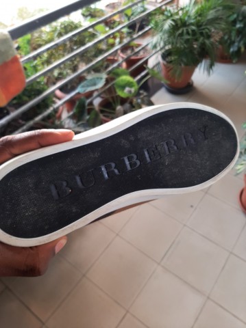 Venda Ténis Burberry