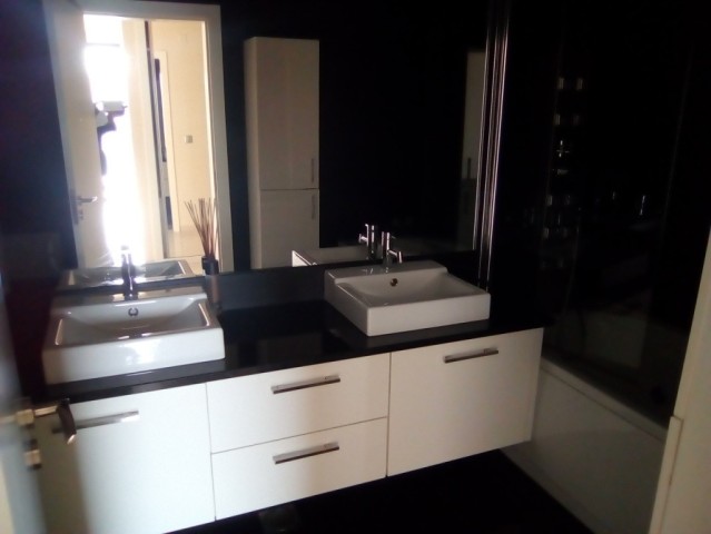 Venda Vende-se Apartamento T3 - Condomínio Talatona Plaza