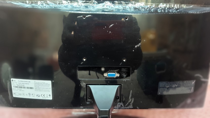 Venda MONITOR LG NOVO NA CAIXA