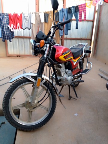 Venda Vende-se moto de marca ling ken