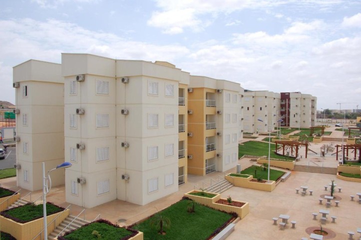Venda À VENDA :Apartamento T3, No Condomínio Cajueiro, Nova Vida II (2)