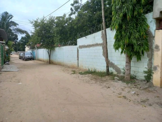 Venda Vende-se T5 grande 25/40