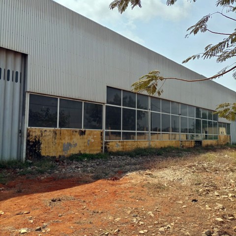 Venda Vende-Se Armazém Com 1.000 M2 - Via Expressa