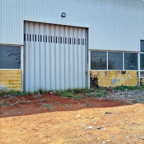Venda Vende-Se Armazém Com 1.000 M2 - Via Expressa