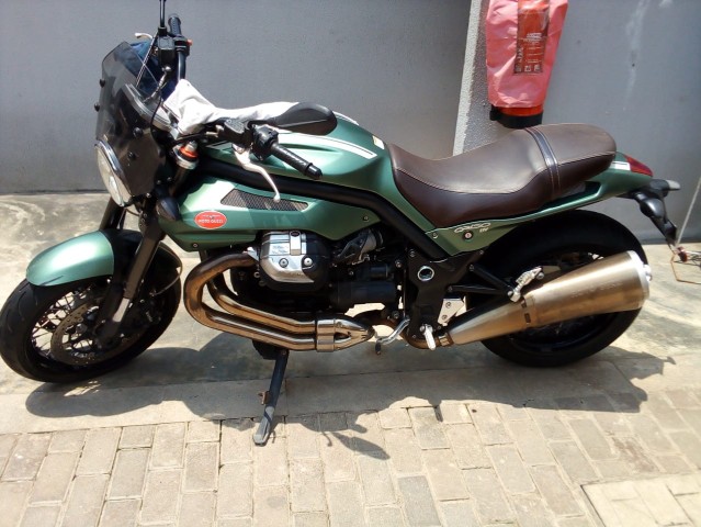 Venda Moto Guzzi griso V8 de 2011