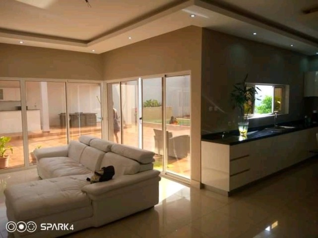 Venda Vivenda t4 Luxuosa no Patriota