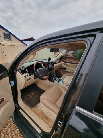 Venda LEXUS 570 LIMPO