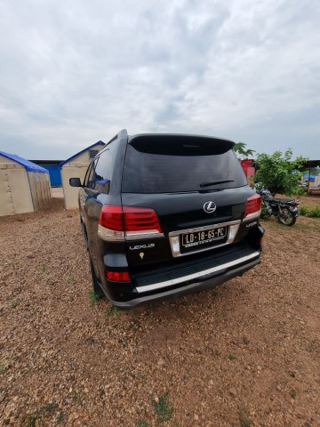 Venda LEXUS 570 LIMPO