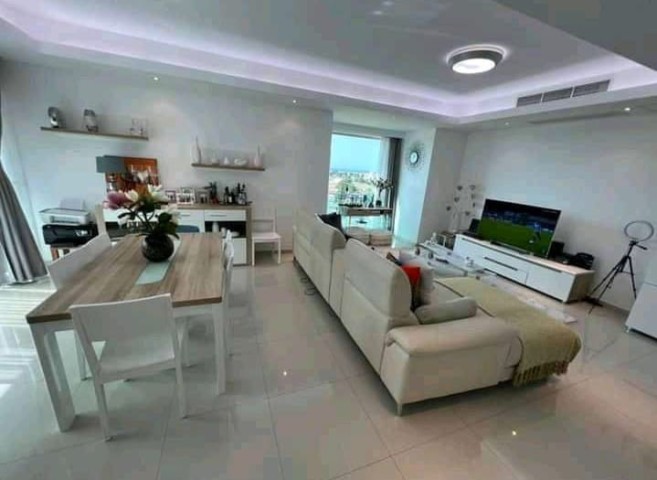 Venda Apartamento T2 mobilado no condomínio Horizonte, Morro Bento*