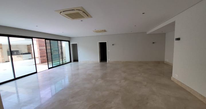 Venda Luxuosa Vivenda V4 Duplex, nova em Talatona, condomínio Malunga