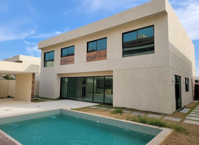 Venda Luxuosa Vivenda V4 Duplex, nova em Talatona, condomínio Malunga