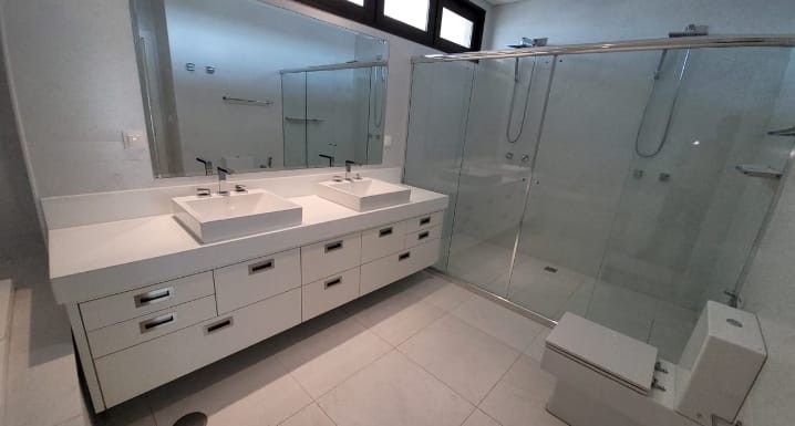 Venda Luxuosa Vivenda V4 Duplex, nova em Talatona, condomínio Malunga