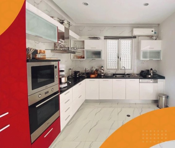 Venda *Vivenda V4 Duplex em condomínio, Parque das Acácias