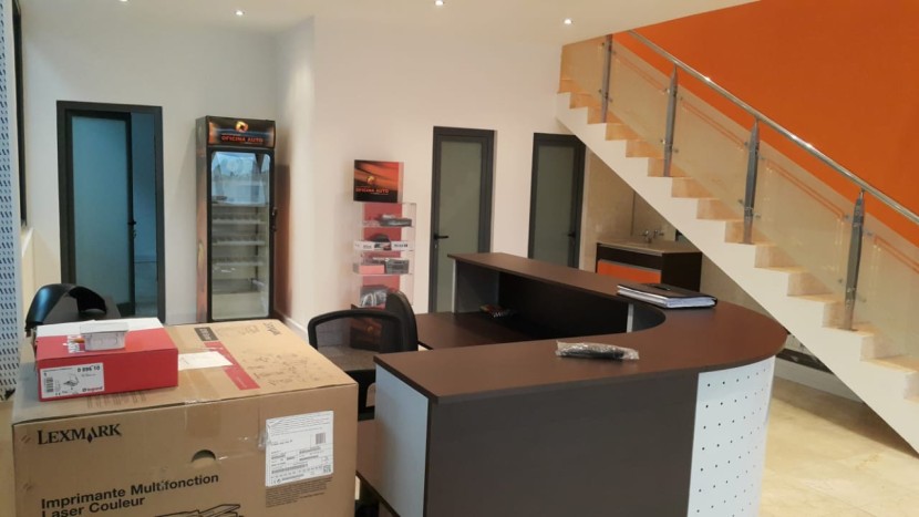 Venda Oficina equipada á vendo no Benfica