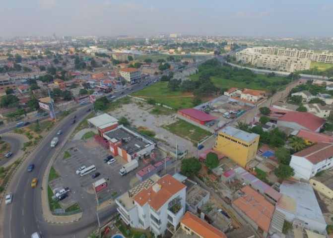 Venda Terreno de 4 hectares na primeira linha da Avenida 21 de Janeiro, Morro Bento, ligado ao KFC*