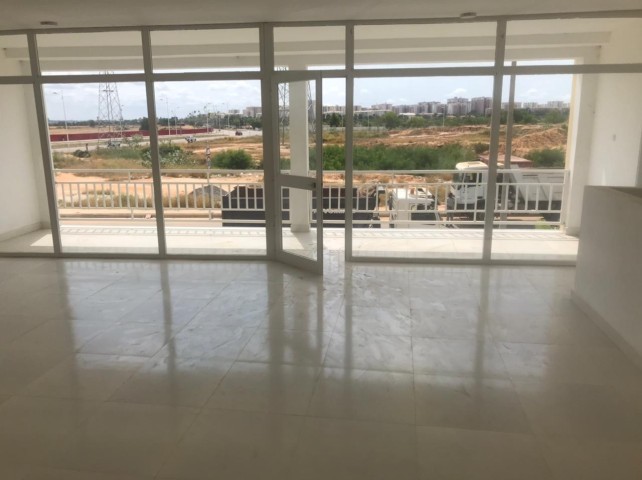 Venda ARRENDA ESTABELECIMENTO COMERCIAL 1ª ENTRADA KILAMBA