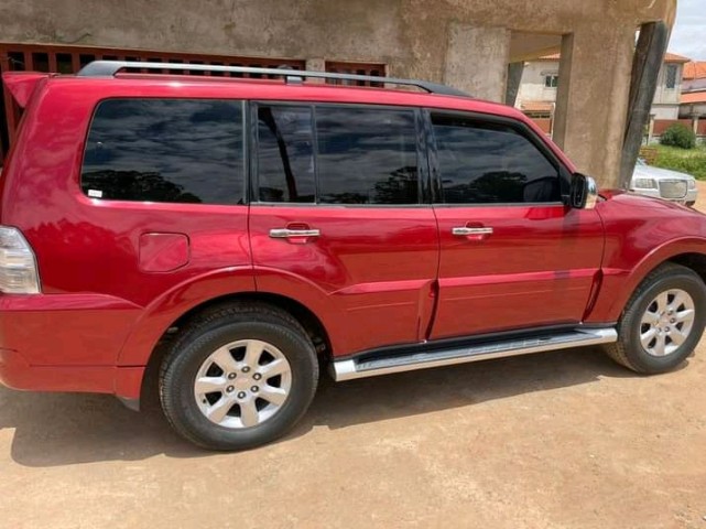 Venda Mitsubishi pajero impecavèl