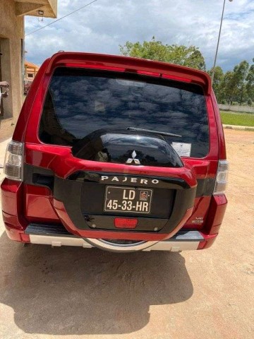 Venda Mitsubishi pajero impecavèl