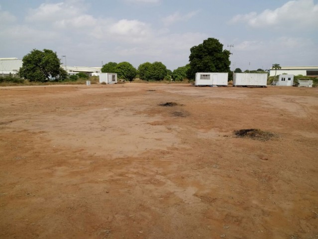 Venda Terreno 40mx20 = 800M2 no Camama Zona urbanizada