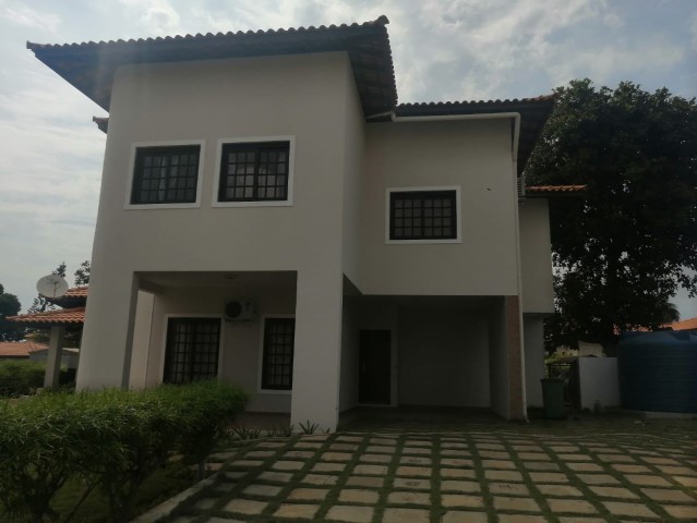 Venda Moradia V4 do estilo designada das maiores no Condomínio Atlântico Sul, em Talatona, ao preço de cortar o fôlego!