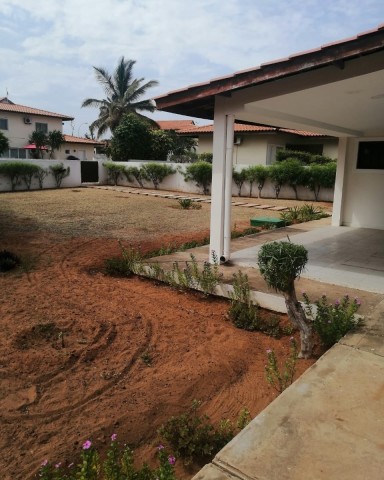 Venda Moradia V4 do estilo designada das maiores no Condomínio Atlântico Sul, em Talatona, ao preço de cortar o fôlego!