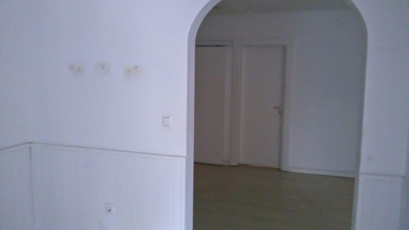 Venda ARRENDA-SE ESCRITÓRIO 280m2 INGOMBOTA