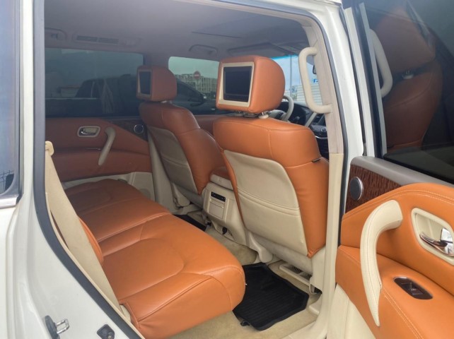 Venda Nissan Platinum V8