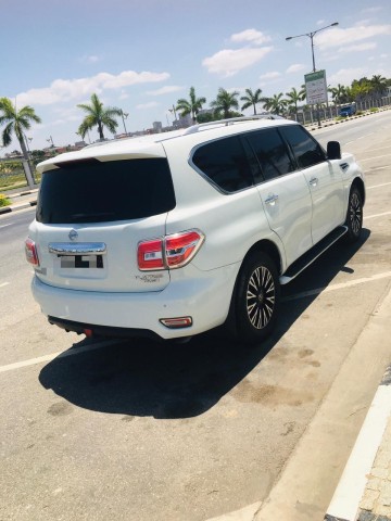 Venda Nissan Platinum V8