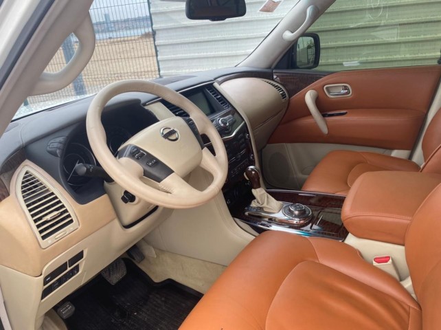 Venda Nissan Platinum V8