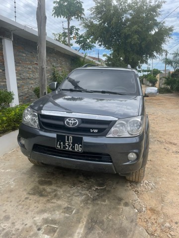 Venda Toyota fortunner impecavèl