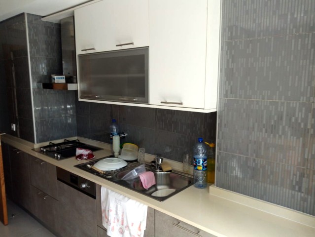 Venda ARRENDA-SE APARTAMENTO T2 - CONDOMÍNIO ROSALINDA