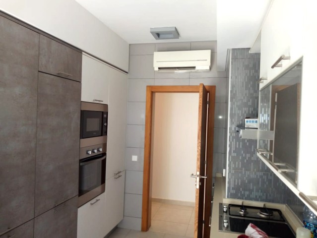 Venda ARRENDA-SE APARTAMENTO T2 - CONDOMÍNIO ROSALINDA
