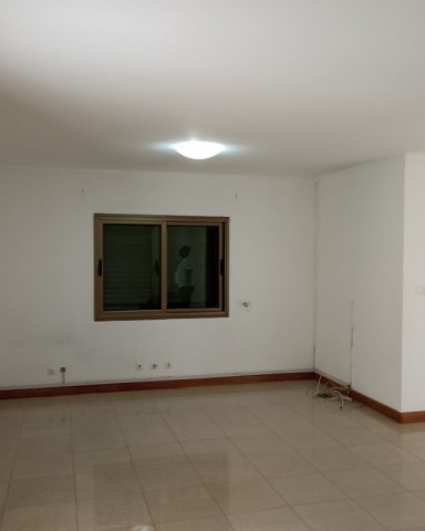 Venda ARRENDAMENTO ARRENDA-SE VIVENDA V3 DUPLEX, NO CONDOMÍNIO LUAR DE TALATONA
