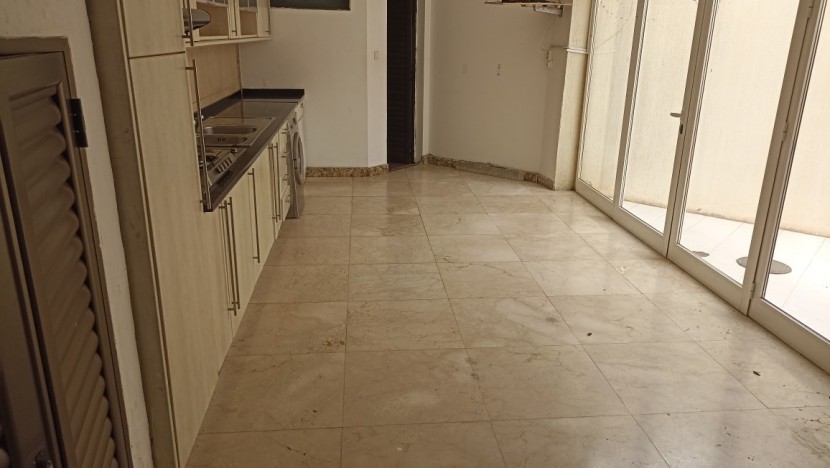 Venda ARRENDAMENTO ARRENDA-SE VIVENDA V3 DUPLEX, NO CONDOMÍNIO LUAR DE TALATONA