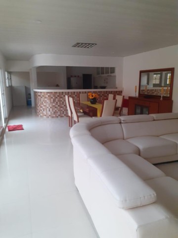 Venda Arrendar 2 Super Vivendas T.4/5 no camama