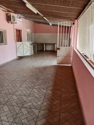 Venda Arrendo uma um imóvel T 3 +1 no Cama 1