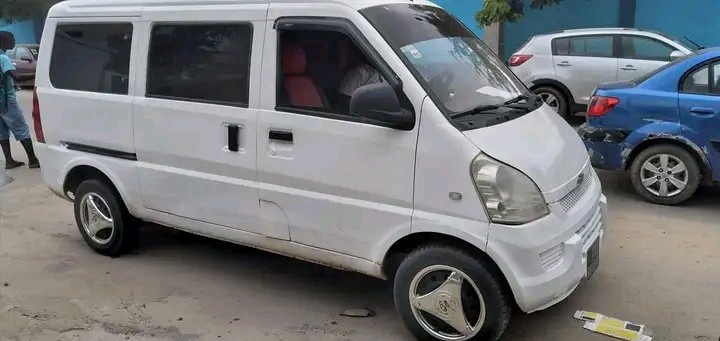 Venda CHEVROLET N300 carro pra negócios