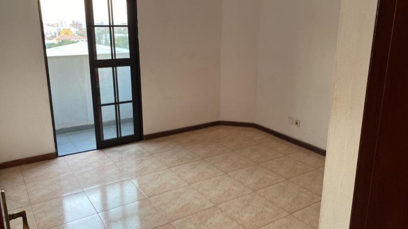Venda Vivendas T.4/5 Isoladas, Novas no Condomínio Jardim de Rosas