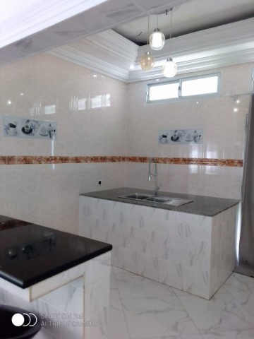 Venda Vivenda T5 a venda no Camama, junto ao SINFU