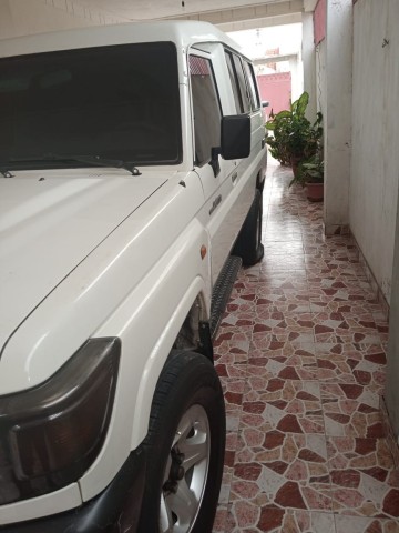 Venda Land cruiser Hz impecavèl