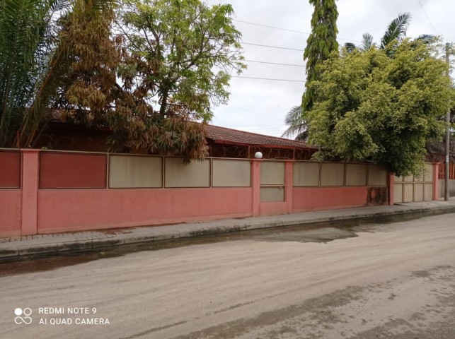 Venda Vivenda t4 condomínio Bpc