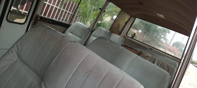 Venda Toyota COASTER