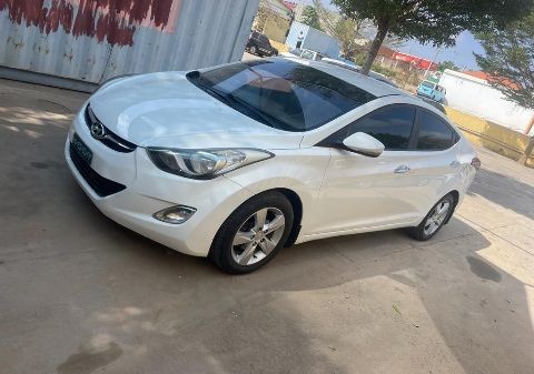 Venda HYUNDAI ELANTRA